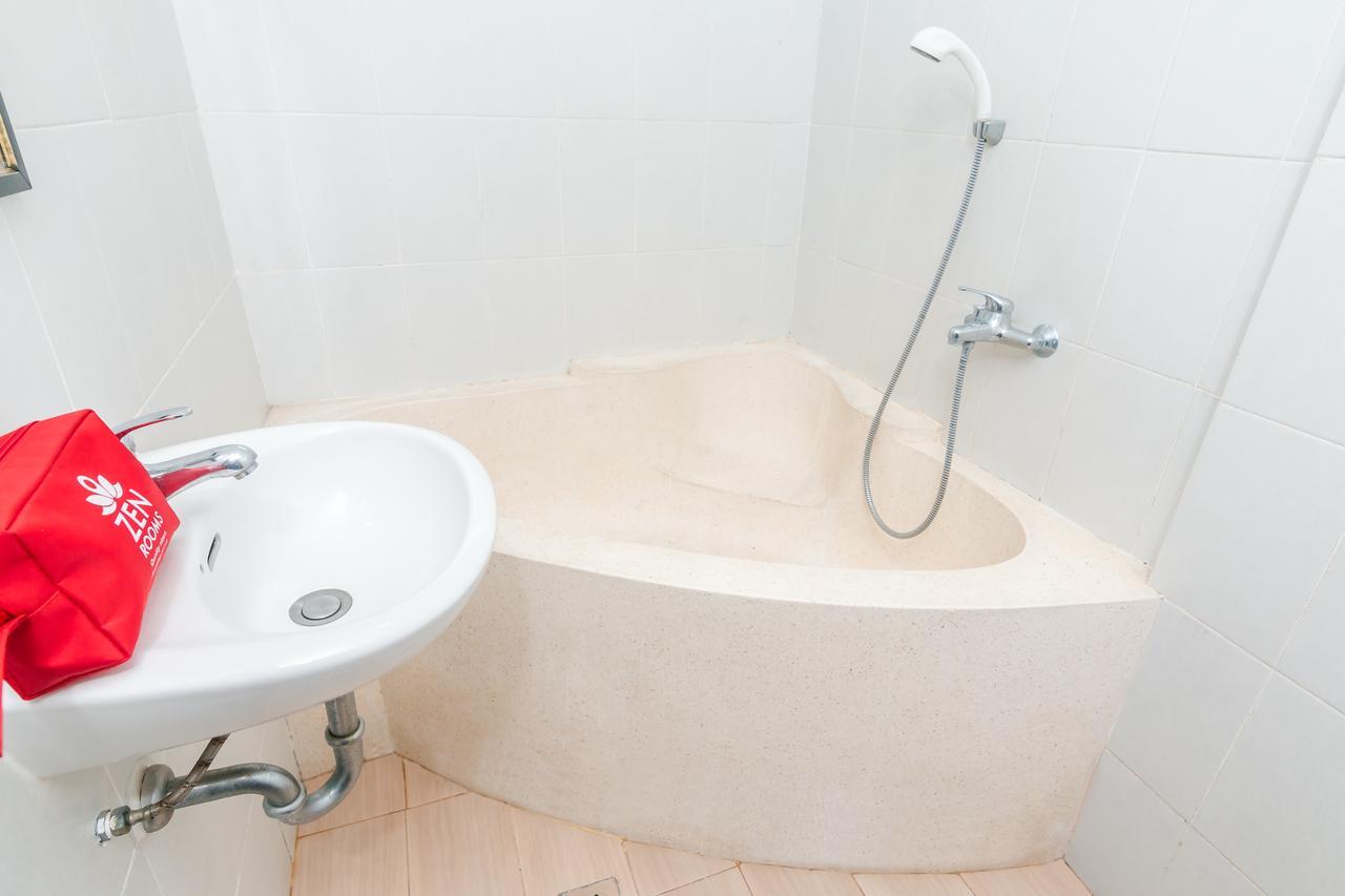 Zen Rooms Kuta Kubu Anyar 2 Kültér fotó